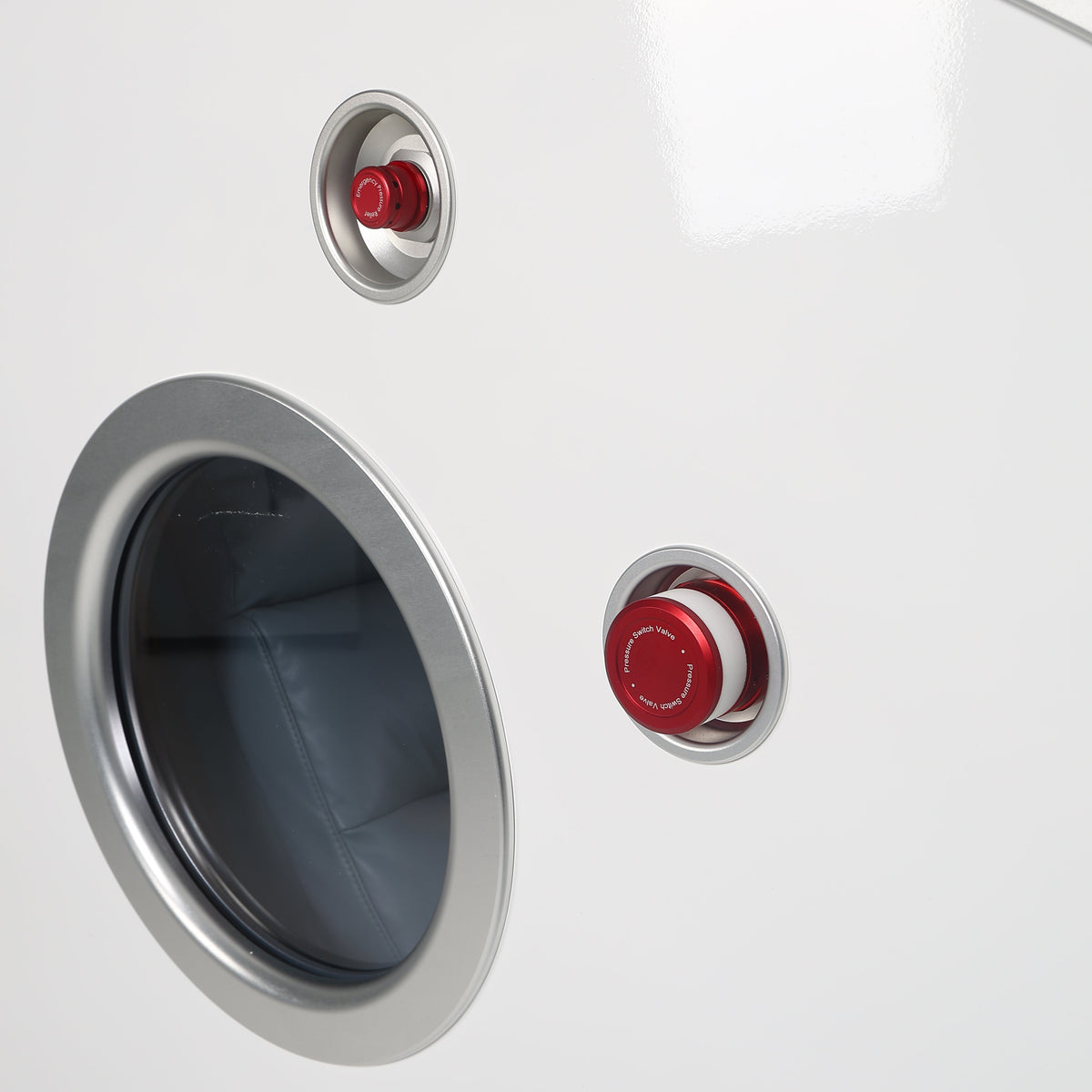 TimePod 2 | 2.0 ATA Triangular Hard-Shell Hyperbaric Chamber | product photo 12 | Legacy & Longevity Co.